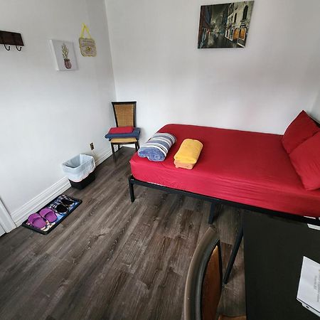 טורונטו Affordable/Quiet Private Room מראה חיצוני תמונה